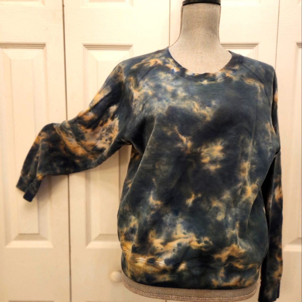 UpState Lola Green And Tan Tie-Dye Sweatshirt Sz S